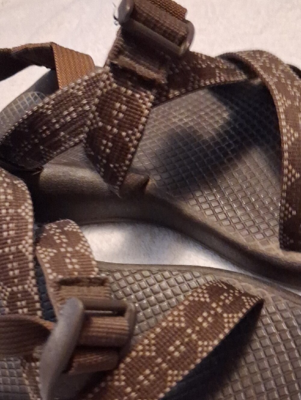 Chaco Brown Patterned Men’s Adjustable Strap Sandals - Picture 11 of 12